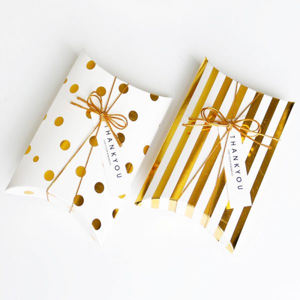 Creative bronzing pillow box (4)