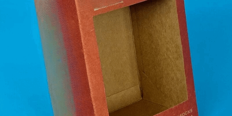 self-erecting window box for retail display