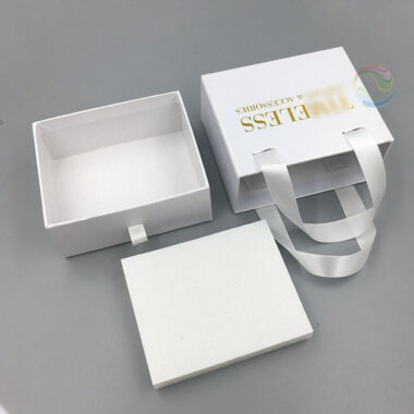 White luxury sliding drawer jewelry box